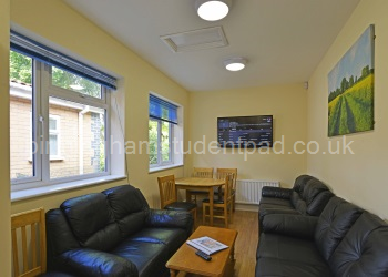 237 Tiverton Rd